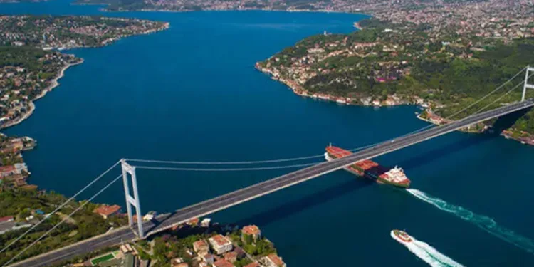 Boğazlarda zamlı tarife başladı