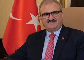 Hasarlı denen evlerden ve yapılardan mutlaka uzak durulmalı