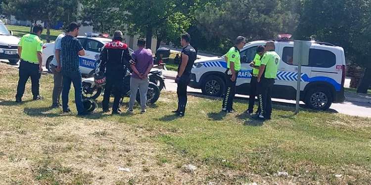 Bursa’da polisin dur ihtarına uymayan sürücü gözaltına alındı