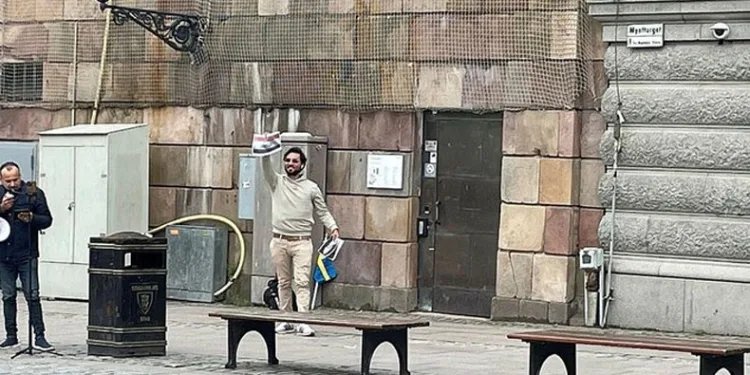 Kur’an-ı Kerim’e yönelik saldırılar sürüyor