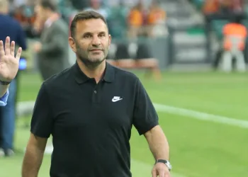 Galatasaray Teknik Direktörü Okan Buruk: “Hepimiz Icardi’yi bekliyoruz”
