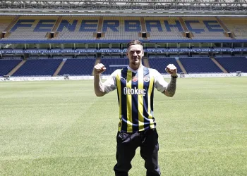 Fenerbahçe, Ryan Kent ile 4 yıllık sözleşme imzaladı