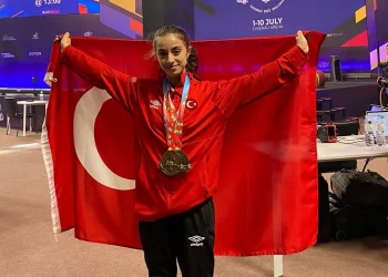 Koloğlu Avrupa Şampiyonu sporcusunu unutmadı