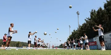 Beşiktaş, yeni sezon hazırlıklarını sürdürüyor