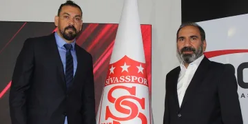 Servet Çetin, Sivasspor’a imzayı attı
