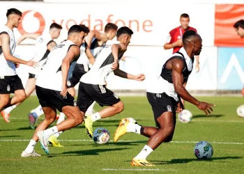 Beşiktaş, kondisyon ve taktik çalıştı