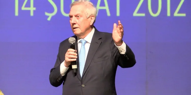 Aziz Yıldırım: “Direnişin ateşini yakan Fenerbahçe’nin kendisidir”