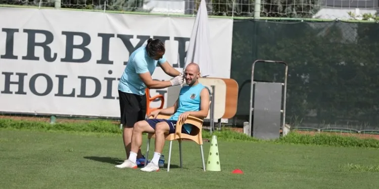 Alanyaspor’lu futbolcular laktat testinden geçti