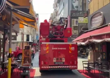 Çıkan yangında 5 kişi dumandan etkilendi