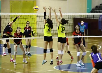 Voleybolda çeyrek final heyecanı Denizli’de başlıyor