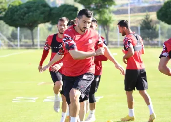 Sivasspor’da Emrah Başsan ilk idmanına çıktı