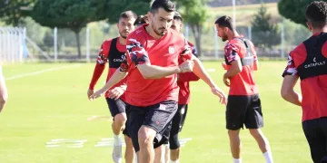 Sivasspor’da Emrah Başsan ilk idmanına çıktı