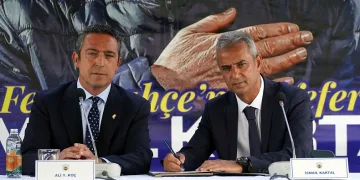 Fenerbahçe’de teknik direktör İsmail Kartal için imza töreni düzenlendi