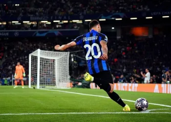 Hakan Çalhanoğlu, 5 yıl daha Inter’de