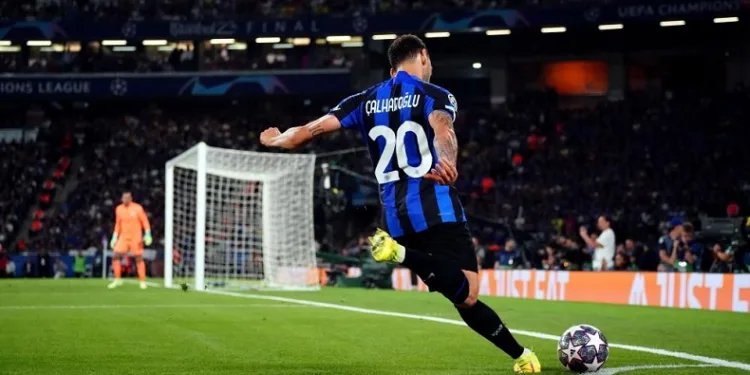 Hakan Çalhanoğlu, 5 yıl daha Inter’de