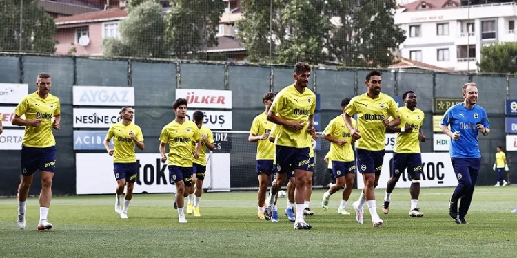 Fenerbahçe yeni sezon hazırlıklarını sürdürdü