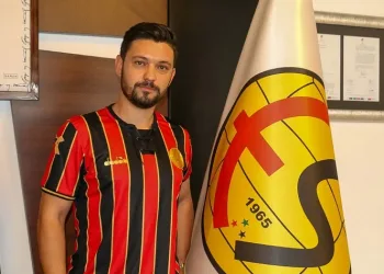 Eskişehirspor’a şampiyon Anadolu Üniversitesi’nden orta saha takviyesi