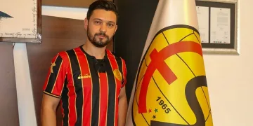 Eskişehirspor’a şampiyon Anadolu Üniversitesi’nden orta saha takviyesi