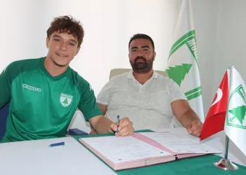 Muğlaspor’da 3 yeni oyuncu imzalarını attı