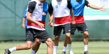 Antalyaspor Burdur’daki kamp çalışmalarını çift antrenmanla sürdürüyor