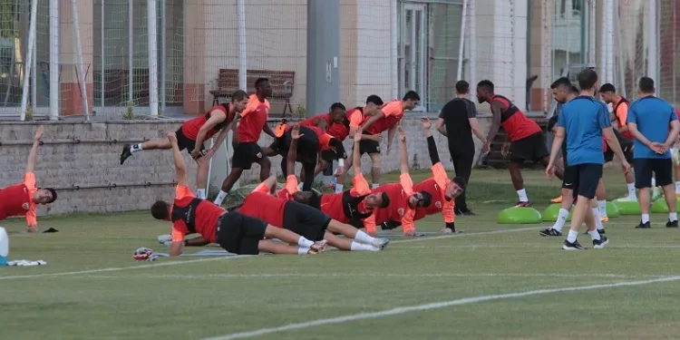 Kayserispor 2 futbolcu ile anlaştı