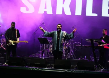 Şevval Sam ve Sakiler ile coştular