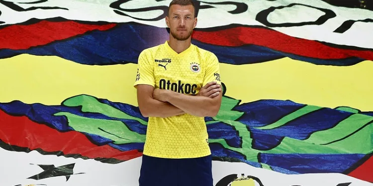Fenerbahçe’nin yeni transferi Edin Dzeko: “Kendimi evimde gibi hissediyorum”