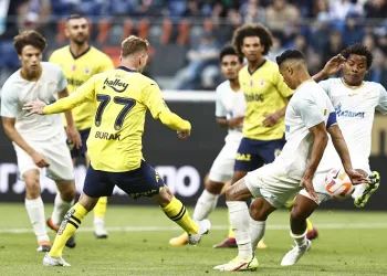 Fenerbahçe, Zenit’e penaltılarda kaybetti