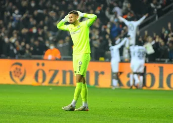 Göztepe, Mateusz Lis’e imzayı attırıyor