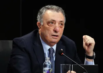 Beşiktaş Başkanı Ahmet Nur Çebi, camiaya ve taraftarlara seslendi