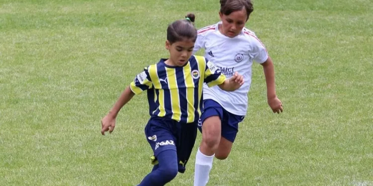 Mardinli Arjen, Fenerbahçe Akademisi’ne seçildi