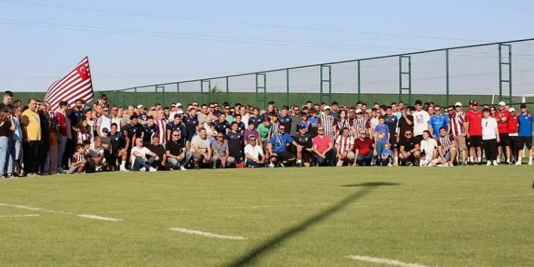 Bandırmaspor, antrenmanda taraftarlarıyla buluştu