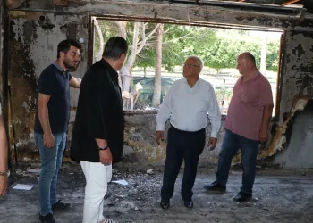 TSYD Genel Başkanı Oğuz Tongsir, yanan tesislerde incelemelerde bulundu