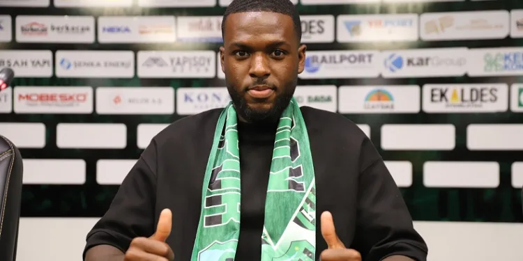 Kouakou resmen Kocaelispor’da