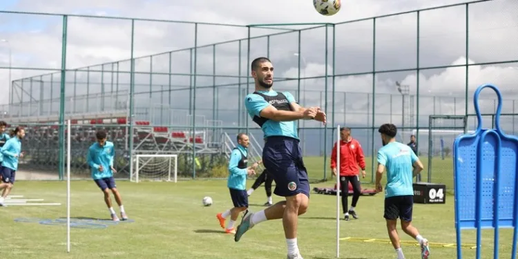 Alanyaspor, kamp çalışmalarını sürdürüyor