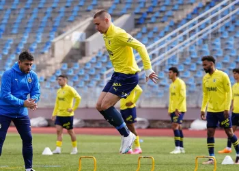 Fenerbahçe, yeni sezon hazırlıklarını sürdürdü