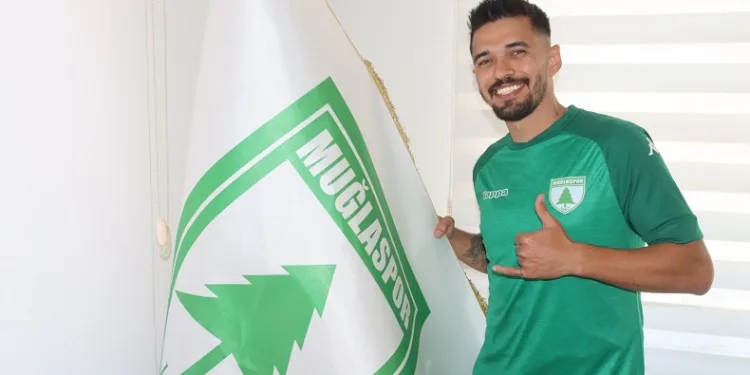 Muğlaspor’a şampiyon sağ kanat oyuncusu