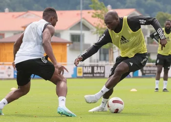 Beşiktaş, kondisyon ve taktik çalıştı