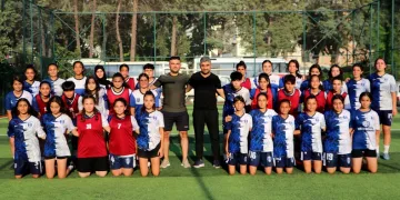 Futbol aşkına 200 kilometre yol gidiyorlar