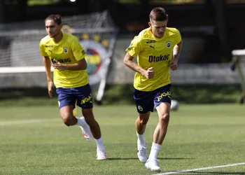 Fenerbahçe’de yeni transfer Sebastian Szymanski, ilk antrenmanına çıktı