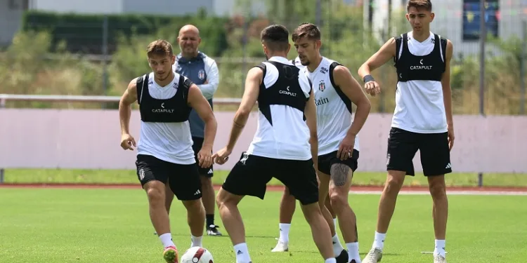 Beşiktaş, yeni sezon hazırlıklarını sürdürdü
