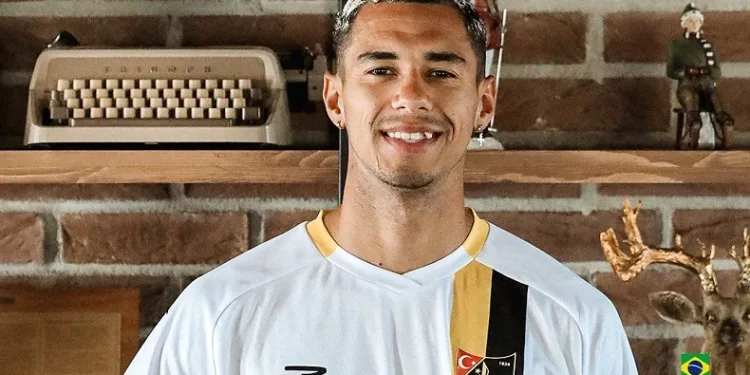 İstanbulspor, Jackson Kenio’yu kadrosuna kattığını açıkladı