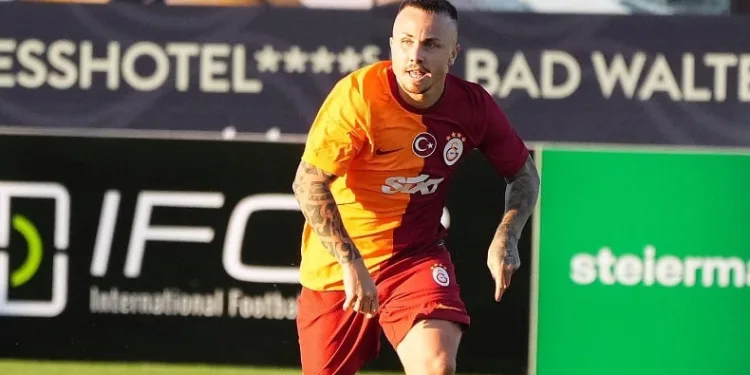 Galatasaray futbolcusu Angelino: “Taraftarımızla birlikte büyük başarılara imza atmak istiyoruz”