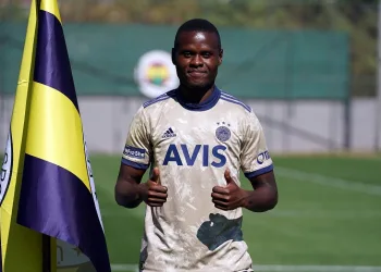 Fenerbahçe’de, Samatta ile yollar ayrıldı
