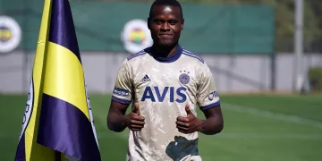 Fenerbahçe’de, Samatta ile yollar ayrıldı