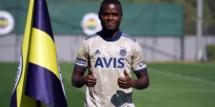 Fenerbahçe’de, Samatta ile yollar ayrıldı