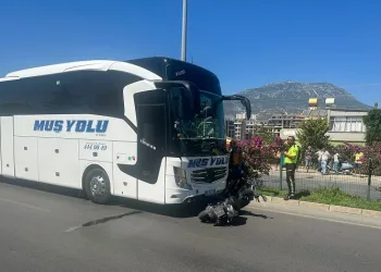 Motosikletli İrlanda’lı baba-oğul hayatını kaybetti