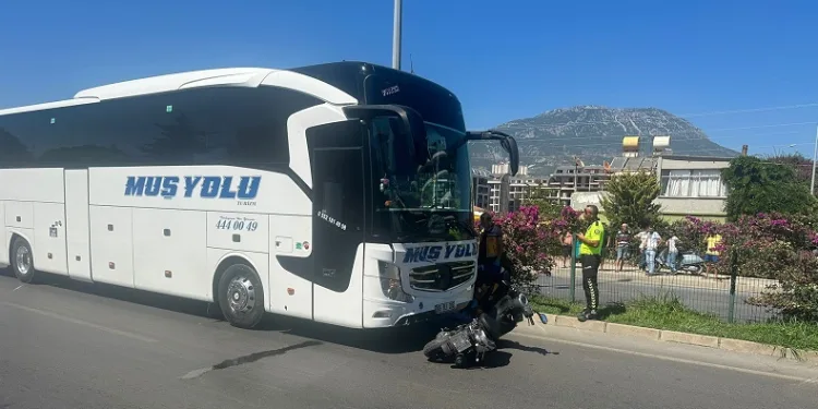 Motosikletli İrlanda’lı baba-oğul hayatını kaybetti