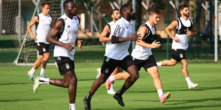 Beşiktaş yeni sezon hazırlıklarını sürdürdü