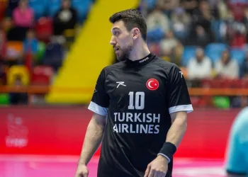 Milli hentbolcu Yakup Yaşar Simsar yurtdışına transfer oldu